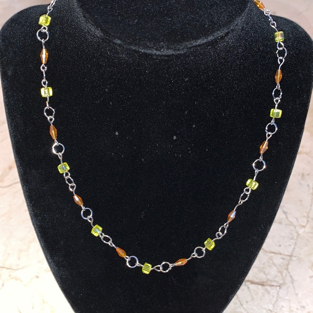- 🦋Gorgeous unique Crystal necklace🦋NWOT